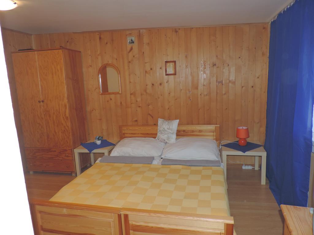 Western Penzion Ruzomberok Extérieur photo