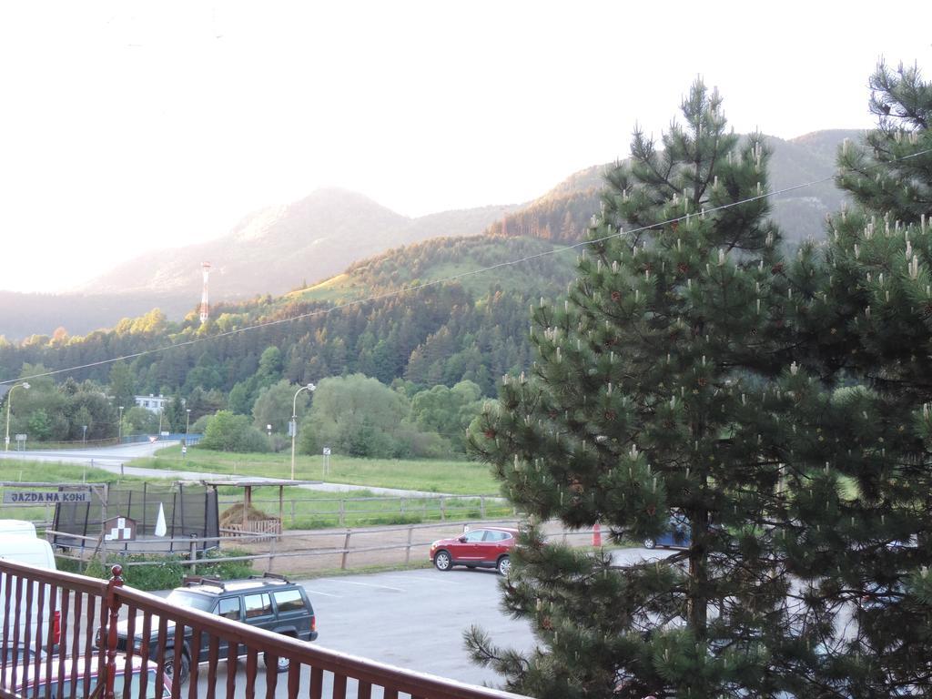 Western Penzion Ruzomberok Extérieur photo