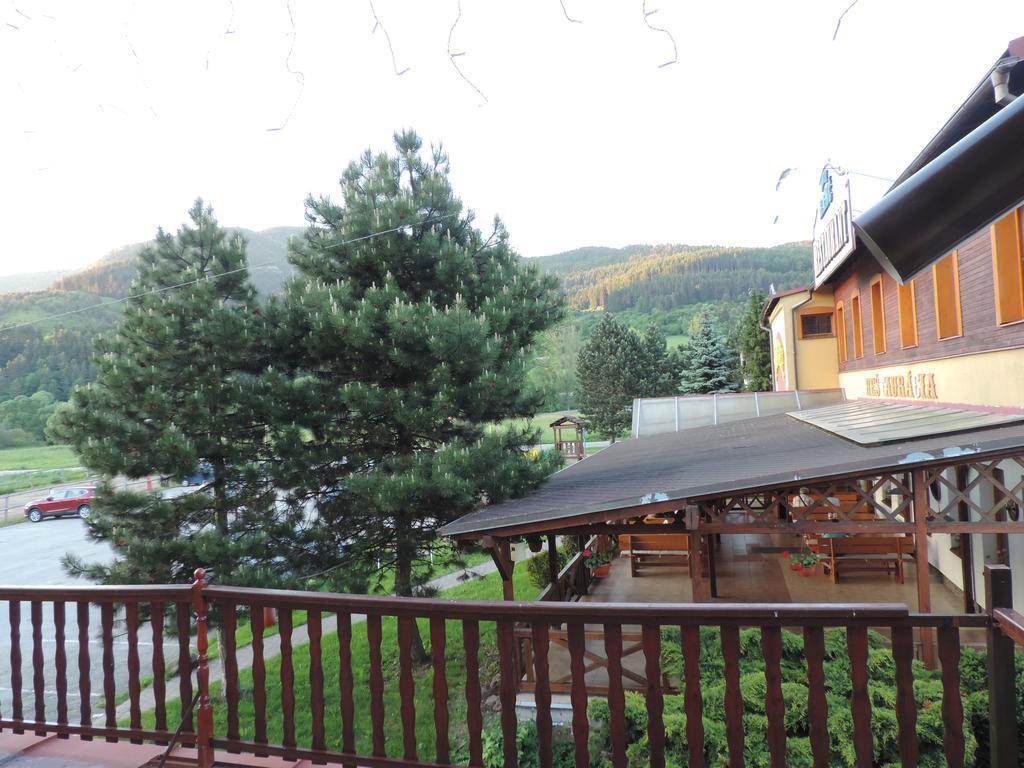 Western Penzion Ruzomberok Extérieur photo