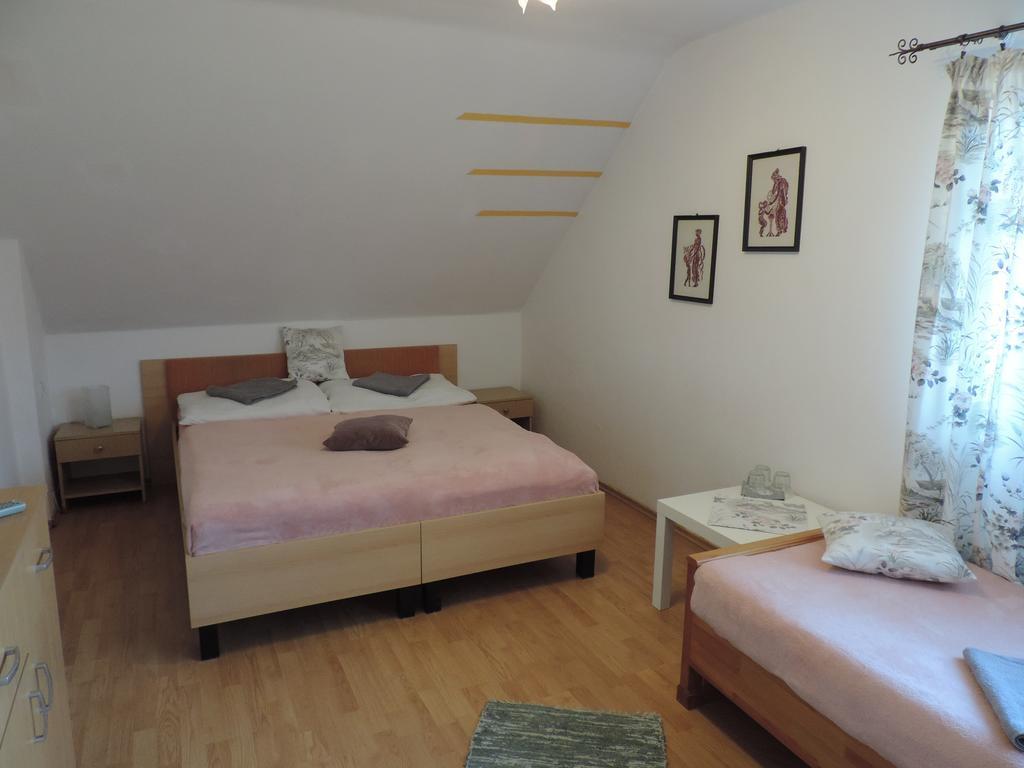 Western Penzion Ruzomberok Extérieur photo